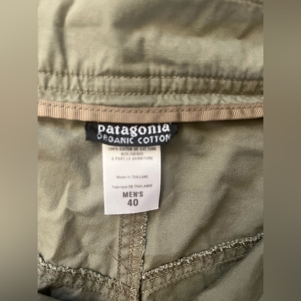 Patagonia Men's Organic Cotton Olive Cargo Shorts - Picture 7 of 10